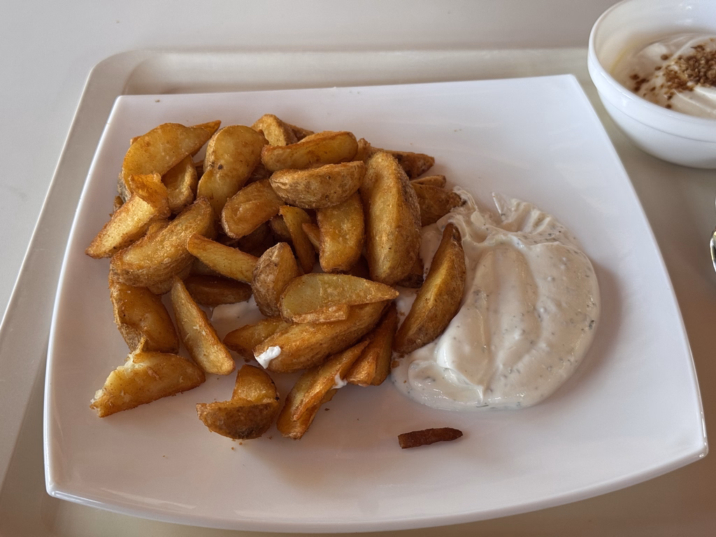Country Wedges mit hausgemachtem Kräuterquark - Image 2