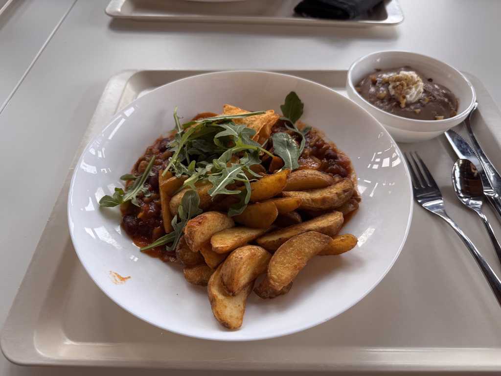 mensaVital: Bohnen - Zucchini - Chili mit Kartoffelwedges - Image 1