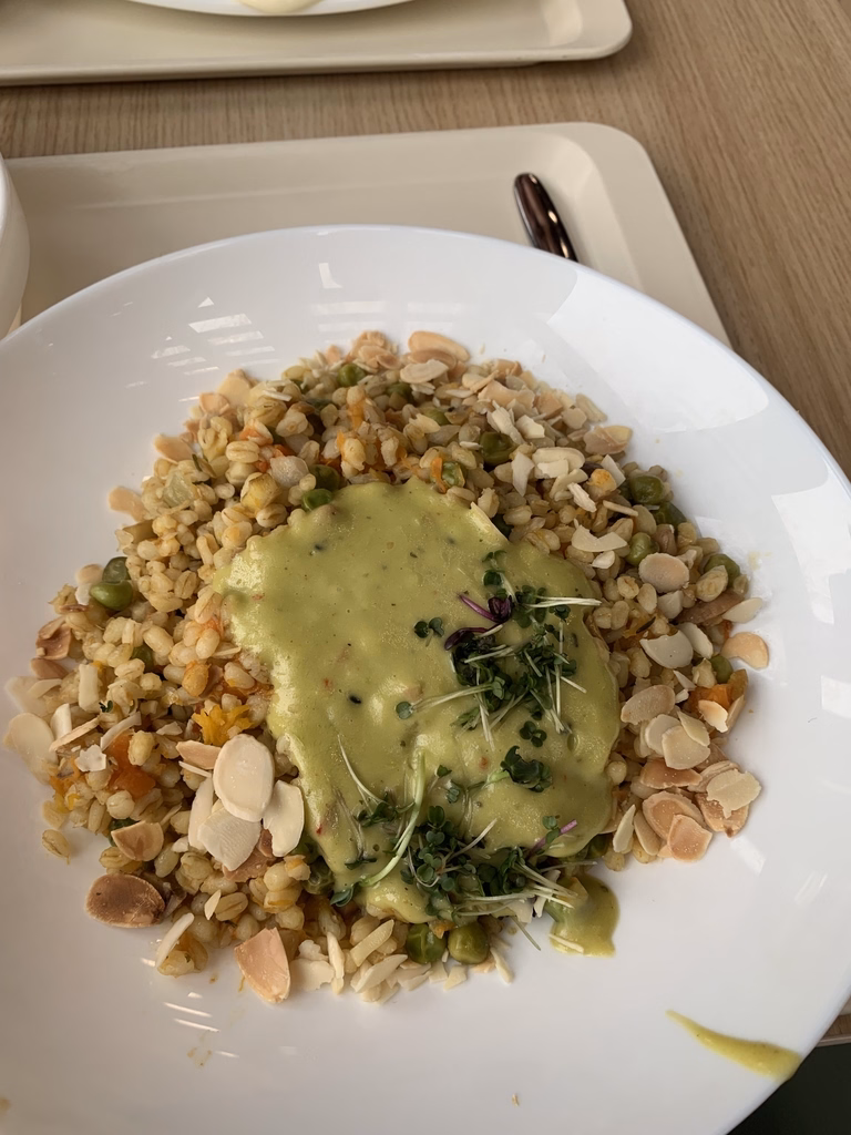 mensaVital: Zartweizen mit Maronen und Kürbis, dazu ein Guacamoledip - Image 1